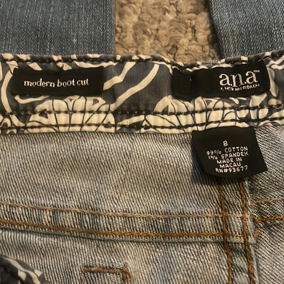 Bootcut Jeans - Picture 3 of 3